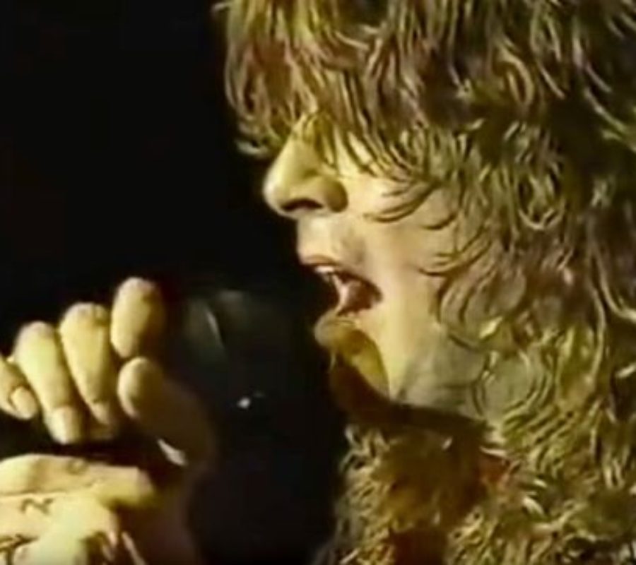 OZZY OSBOURNE – WAR PIGS  performed with FAITH NO MORE & JAMES HETFIELD(METALLICA) 11/9/1990