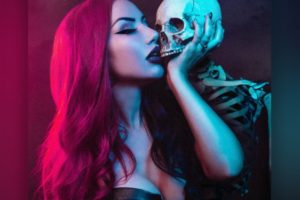 NEW YEARS DAY – “SKELETONS” (OFFICIAL AUDIO/VIDEO)