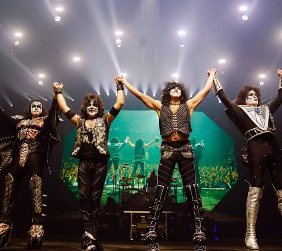  KISS – official clips and fan filmed videos from their show in Milwaukee, WI on 3/1/19