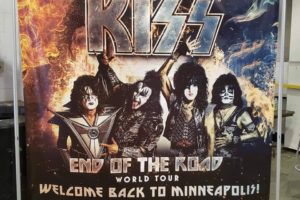 KISS – official video clips from some recent shows on the END OF THE ROAD Tour