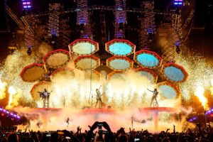 KISS – official clips & fan filmed videos from the PNC Arena, Raleigh, NC April 6, 2019