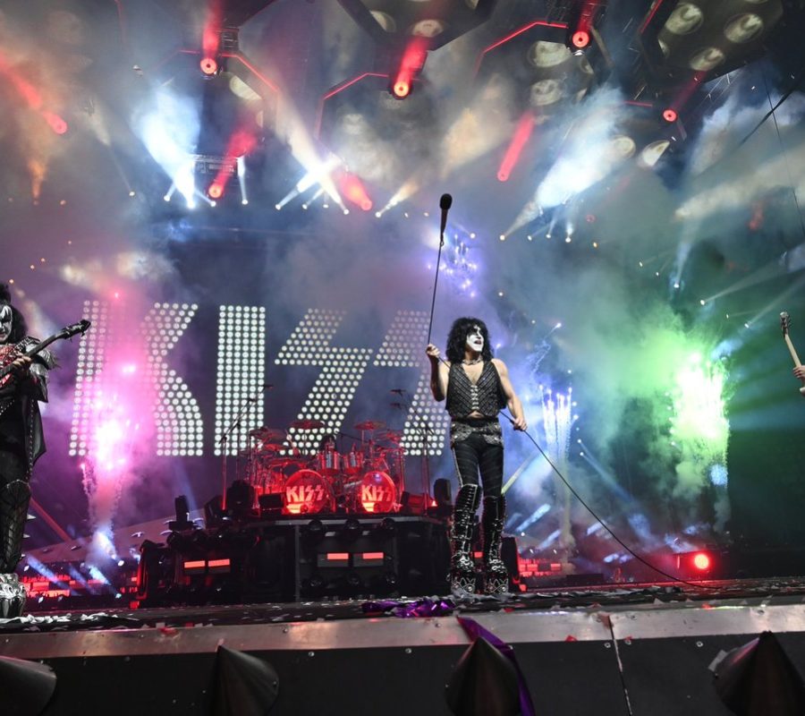 KISS – official clip & fan filmed videos from the Canadian Tire Centre, Ottawa, Canada, April 3, 2019