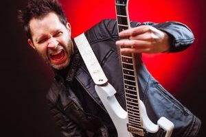 PAUL GILBERT –  Presents “Things Can Walk To You” Video in front of Behold Electric Guitar release
