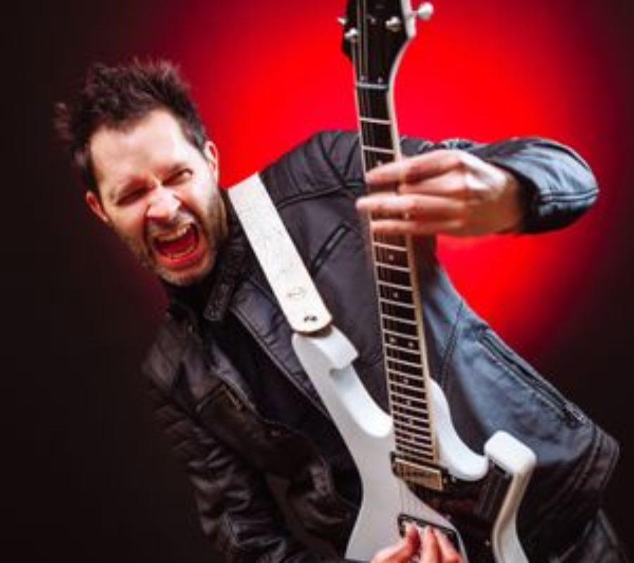 PAUL GILBERT –  Presents “Things Can Walk To You” Video in front of Behold Electric Guitar release