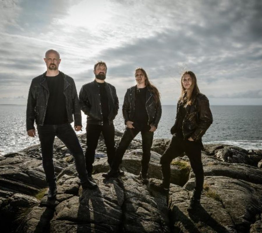 EINHERJER – Sign worldwide deal with Napalm Records