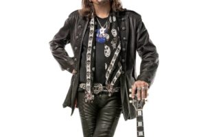 ACE FREHLEY – fan filmed videos from a free show at Nielsen Dodge Chrysler Jeep Ram in East Hanover, NJ on September 27, 2019 #acefrehley