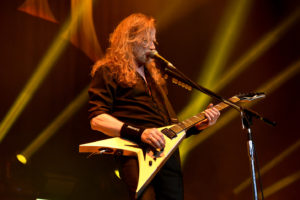 GIBSON Welcomes Dave Mustaine of MEGADETH #gibson #davemustaine #megadeth