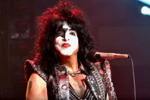 PAUL STANLEY (KISS) – unboxing one of his Gold Cracked Mirror Ibanez Guitar videos #paulstanley #ibanez