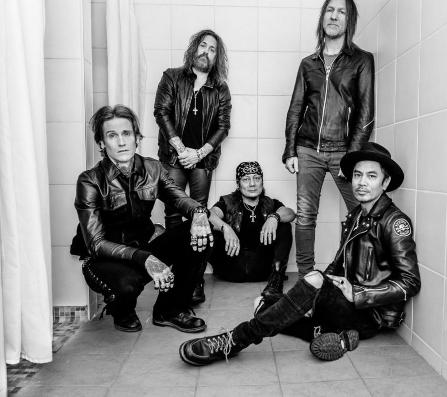 BUCKCHERRY – Fan filmed videos from recent shows (including FULL SHOW from Houston, TX), band promoting their recently released album “Hellbound” #buckcherry #hellbound