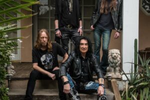 BLACK SWAN (Hard Rock Supergroup – Featuring Robin McAuley (McAuley Schenker Group), Reb Beach (Winger, Whitesnake), Jeff Pilson (Foreigner, The End Machine, ex-Dokken), and Matt Starr (Ace Frehley, Mr. Big) ) – Unveils New Official video for the song “Paralyzed” via Frontiers Music srl #blackswan #hardrock