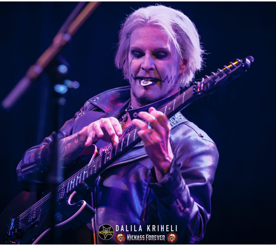 JOHN 5 (Current Motley Crüe Guitarist – USA 🇺🇸) – Concert review and pro shot pix via ROCKSTARPIX from a recent show at  Patchogue Theatre for the Performing Arts in Patchogue, NY on November 6, 2025 #john5 #guitarist #heavymetal